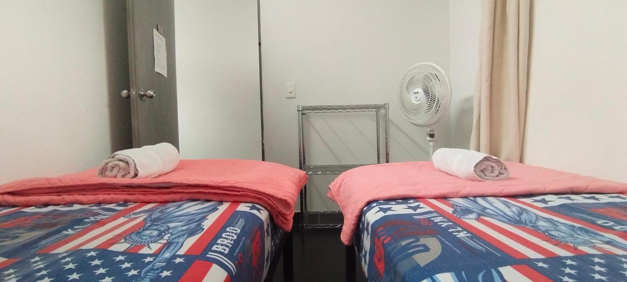 Hostel Metro Floresta Alojamiento Medellín Extérieur photo