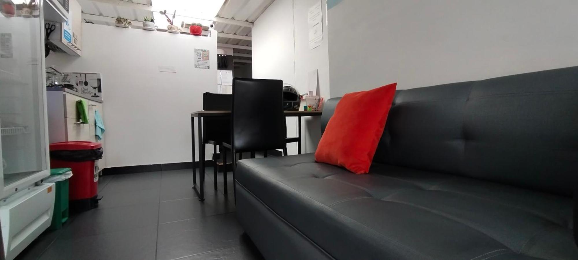Hostel Metro Floresta Alojamiento Medellín Extérieur photo